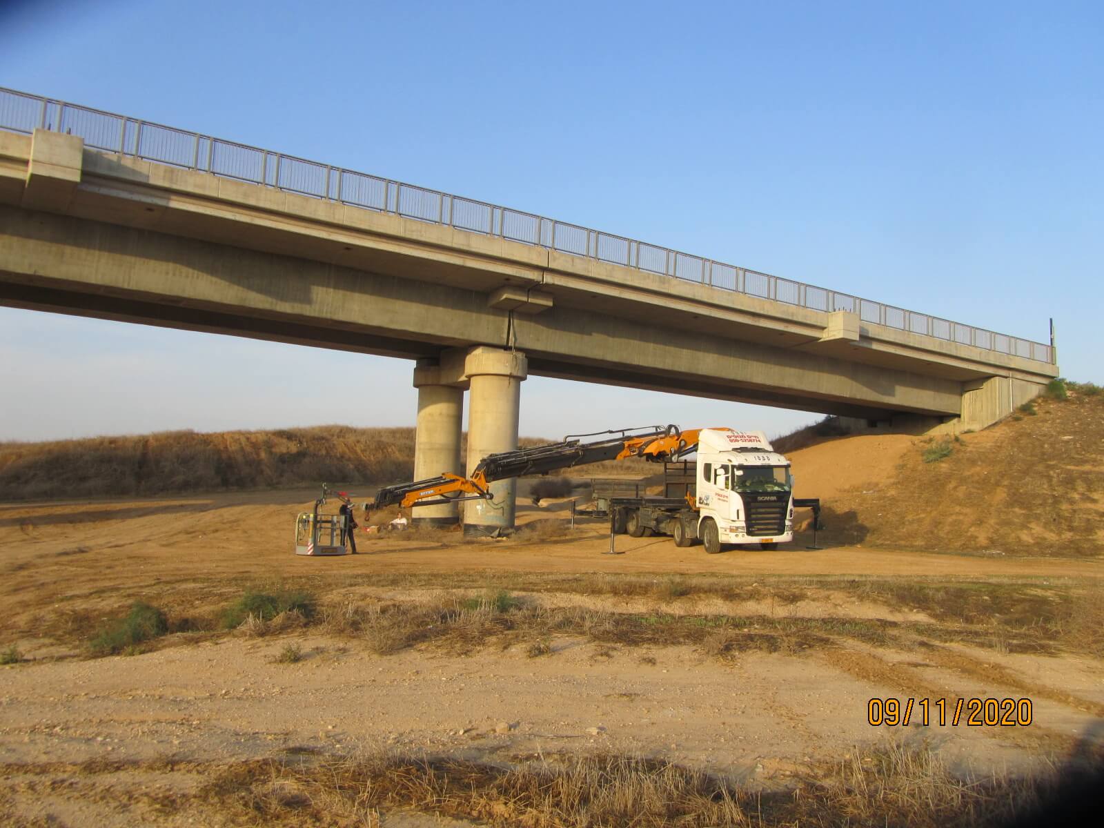 שירותי סקירת גשרים ומבנים הנדסיים אחרים